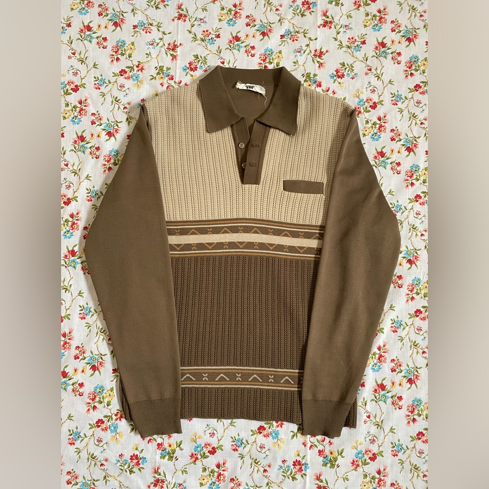 70’s knit mod style long sleeve shirt size S